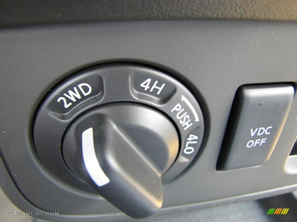 2011 Nissan Xterra S 4x4 Controls Photo #47949126