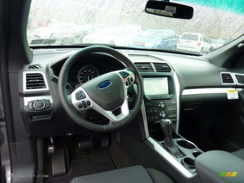 2011 Ford Explorer XLT Charcoal Black Dashboard Photo #47950935