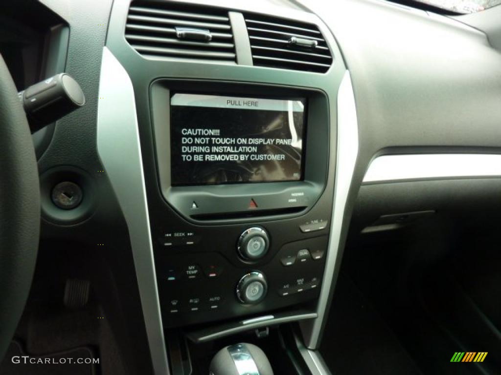 2011 Ford Explorer XLT Controls Photo #47950971