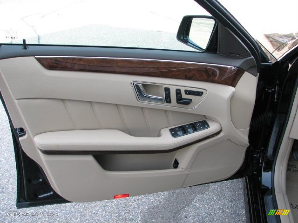 2011 Mercedes-Benz E 350 BlueTEC Sedan Almond/Mocha Door Panel Photo #47952987