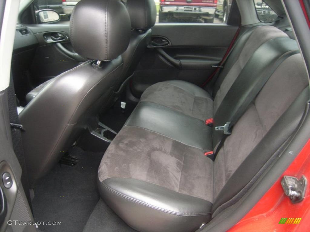 Charcoal/Charcoal Interior 2006 Ford Focus ZX4 ST Sedan Photo #47954424