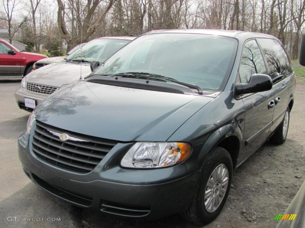 2006 Town & Country  - Magnesium Pearl / Medium Slate Gray photo #1