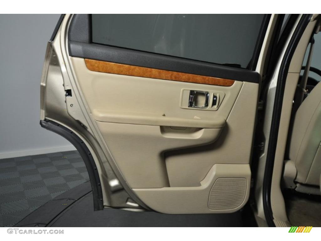 2008 Suzuki XL7 Limited AWD Beige Door Panel Photo #47955801