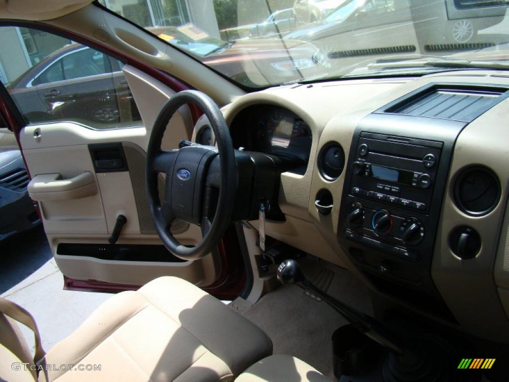 2006 F150 XL Regular Cab - Dark Toreador Red Metallic / Tan photo #17