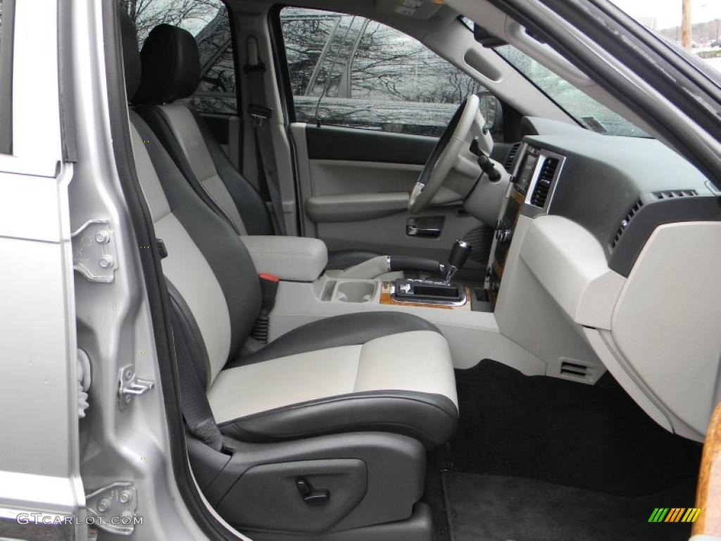 2008 Grand Cherokee Limited 4x4 - Bright Silver Metallic / Dark Slate Gray/Light Graystone photo #7
