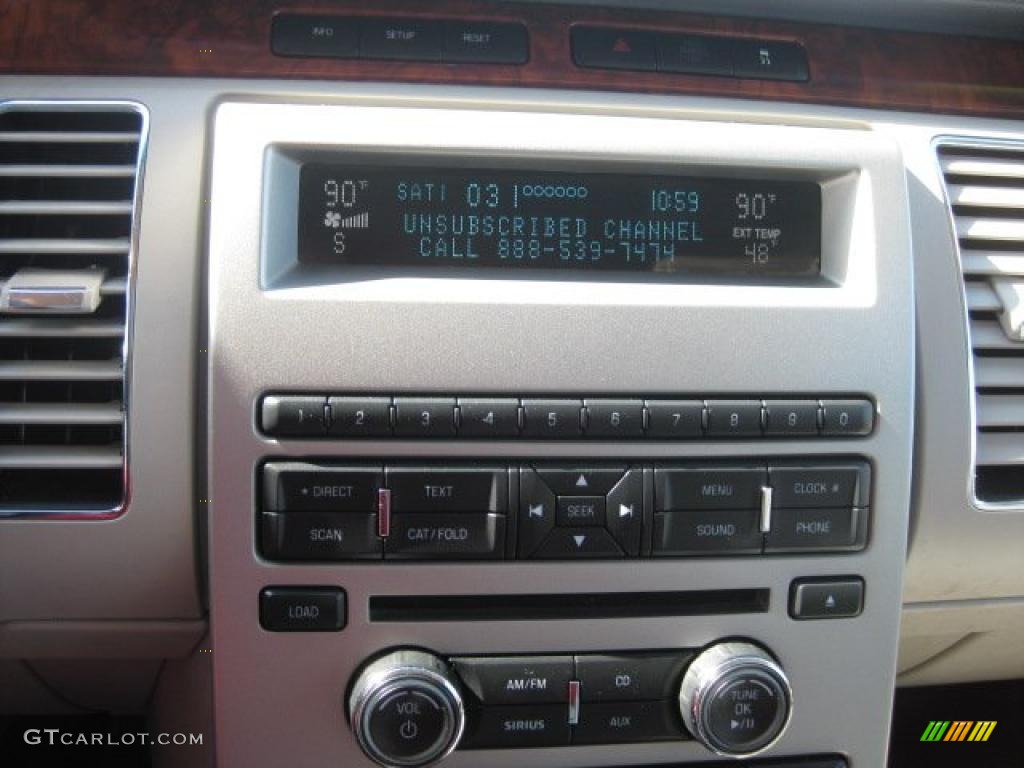 2009 Ford Flex Limited Controls Photo #47960085