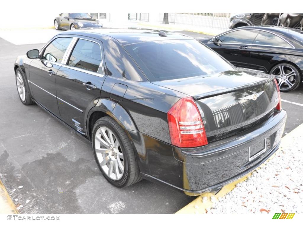 2005 300 C SRT-8 - Brilliant Black Crystal Pearl / Dark Slate Gray/Light Graystone photo #7