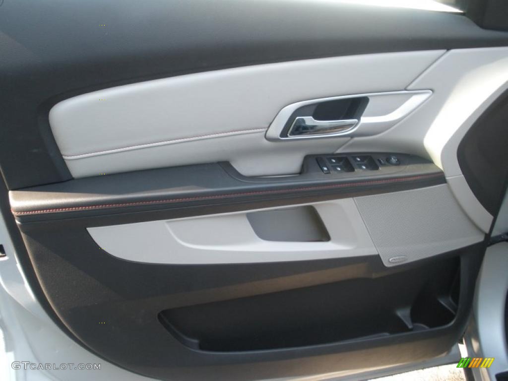 2010 GMC Terrain SLT Light Titanium Door Panel Photo #47961051