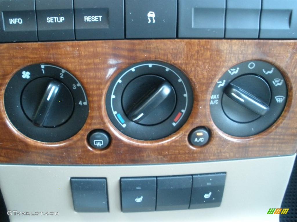 2009 Ford Explorer Eddie Bauer Controls Photo #47961456