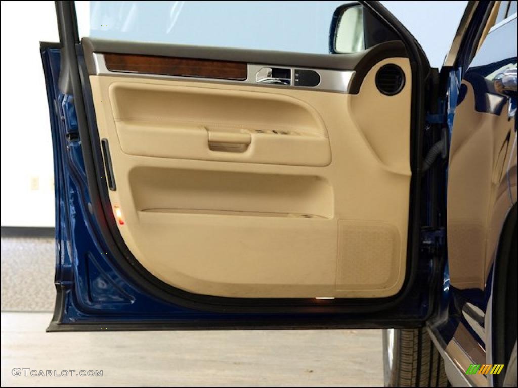 2004 Volkswagen Touareg V8 Pure Beige Door Panel Photo #47962833