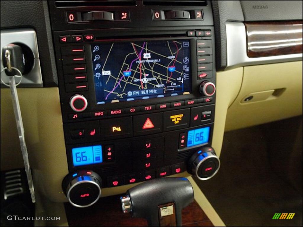 2004 Volkswagen Touareg V8 Navigation Photo #47962851