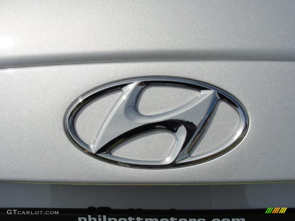 2011 Hyundai Accent GLS 4 Door Marks and Logos Photo #47967743