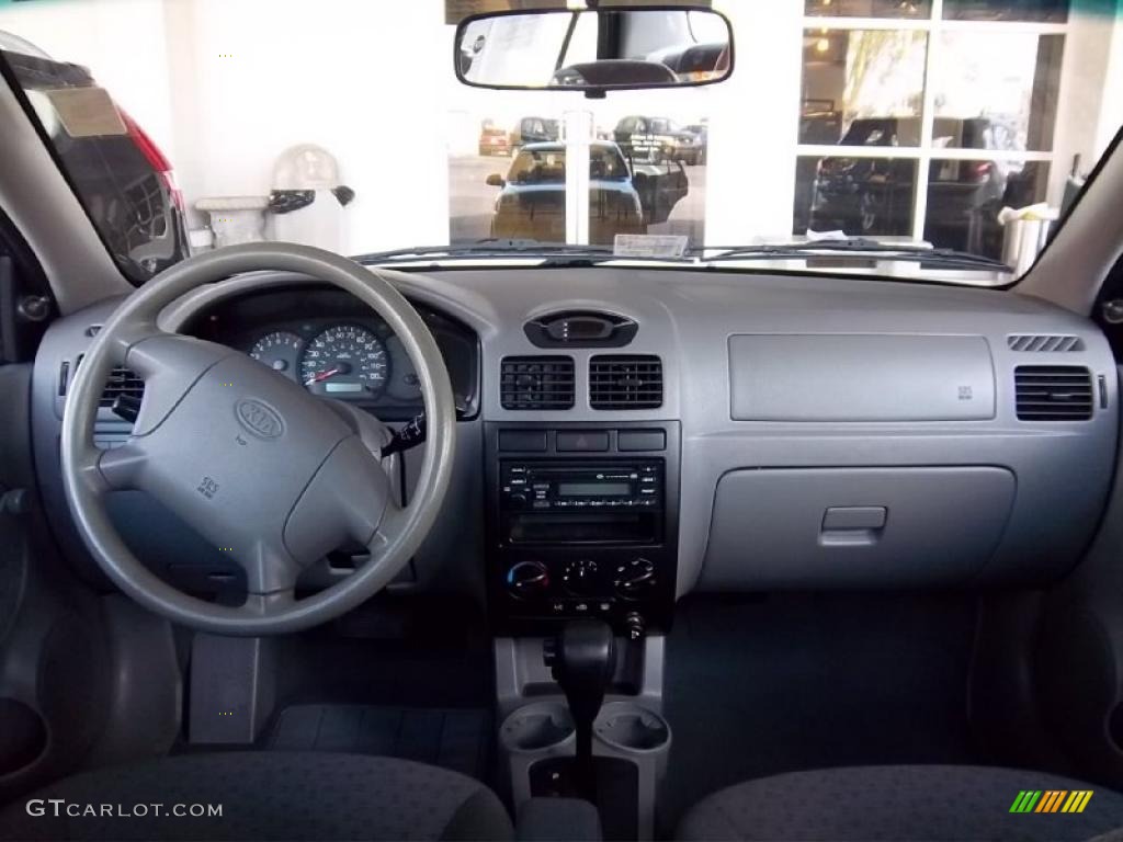 2004 Kia Rio Sedan Gray Dashboard Photo #47968040