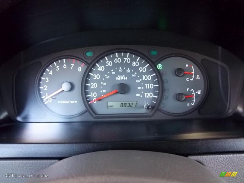 2004 Kia Rio Sedan Gauges Photos