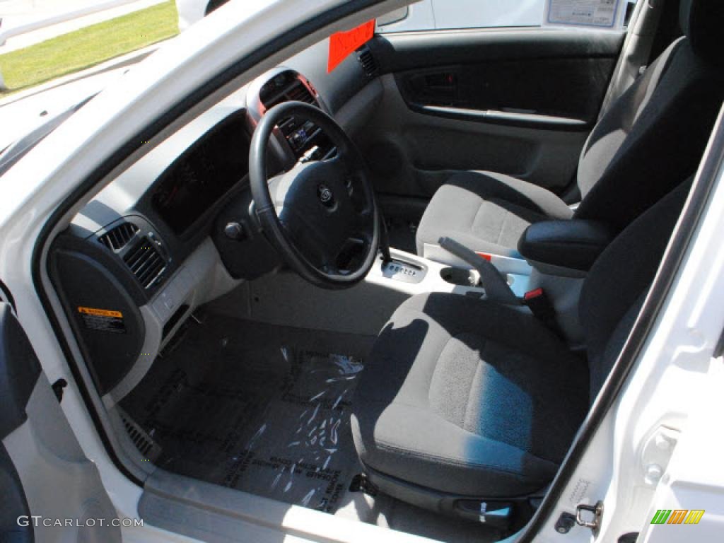 2006 Spectra Spectra5 Hatchback - Clear White / Gray photo #15