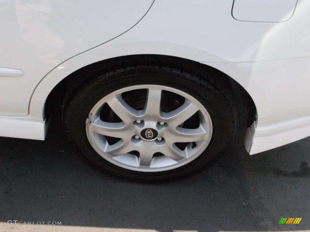 2006 Spectra Spectra5 Hatchback - Clear White / Gray photo #25