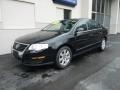 Deep Black - Passat Turbo Sedan Photo No. 2