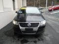 Deep Black - Passat Turbo Sedan Photo No. 7