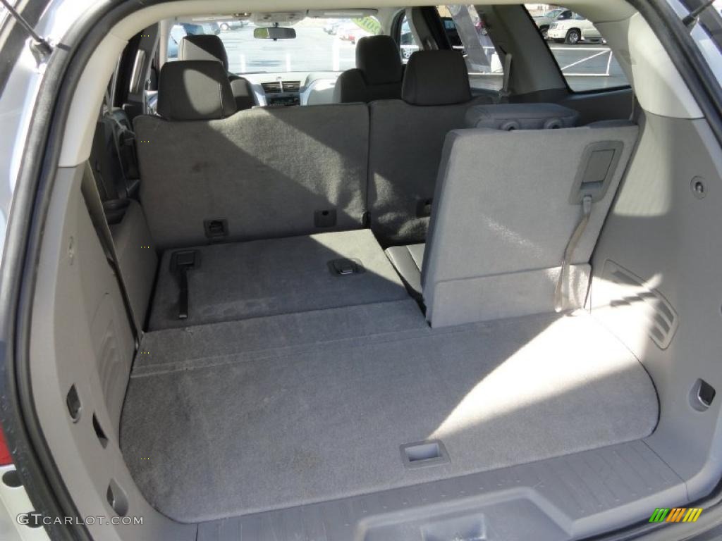 2010 Traverse LS - Silver Ice Metallic / Ebony photo #9