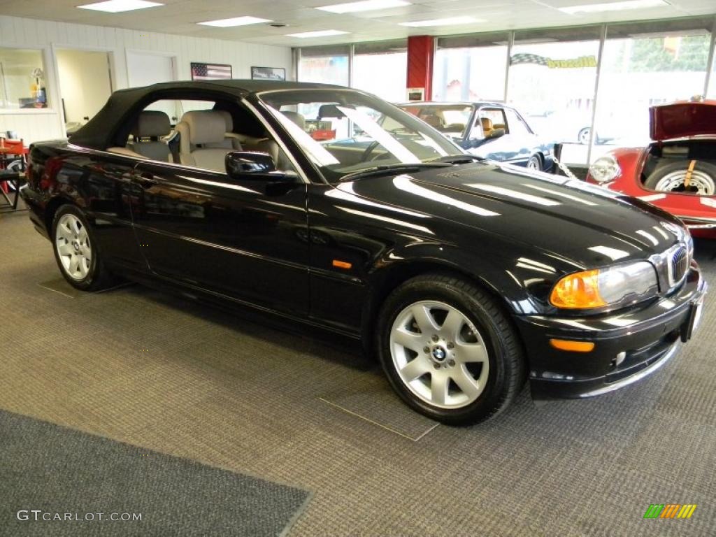 2001 3 Series 325i Convertible - Black Sapphire Metallic / Black photo #6