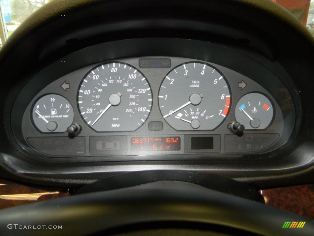 2001 3 Series 325i Convertible - Black Sapphire Metallic / Black photo #18
