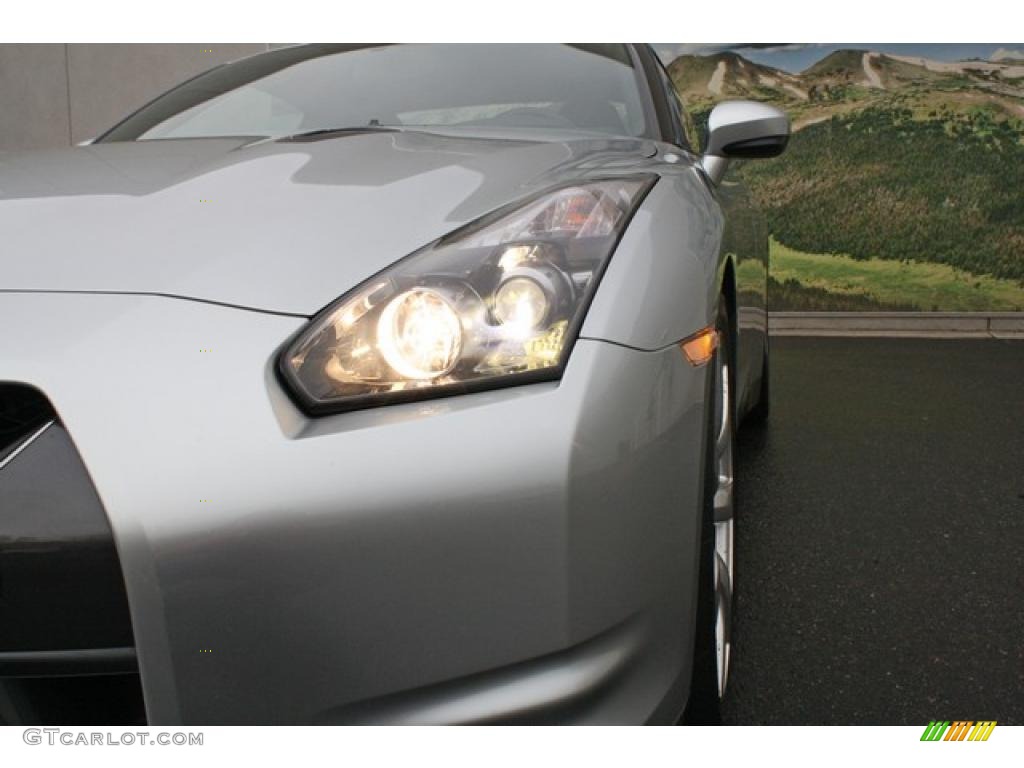 2009 Nissan GT-R Premium Headlight Photo #47985371