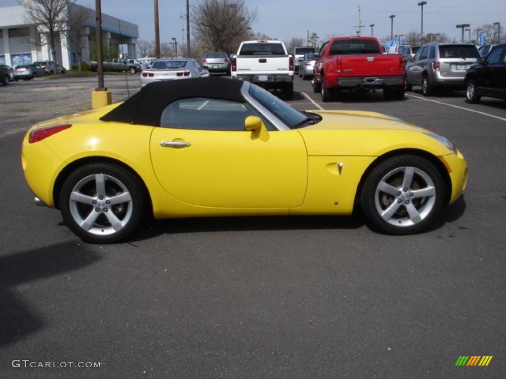 Mean Yellow 2007 Pontiac Solstice Roadster Exterior Photo #47987949
