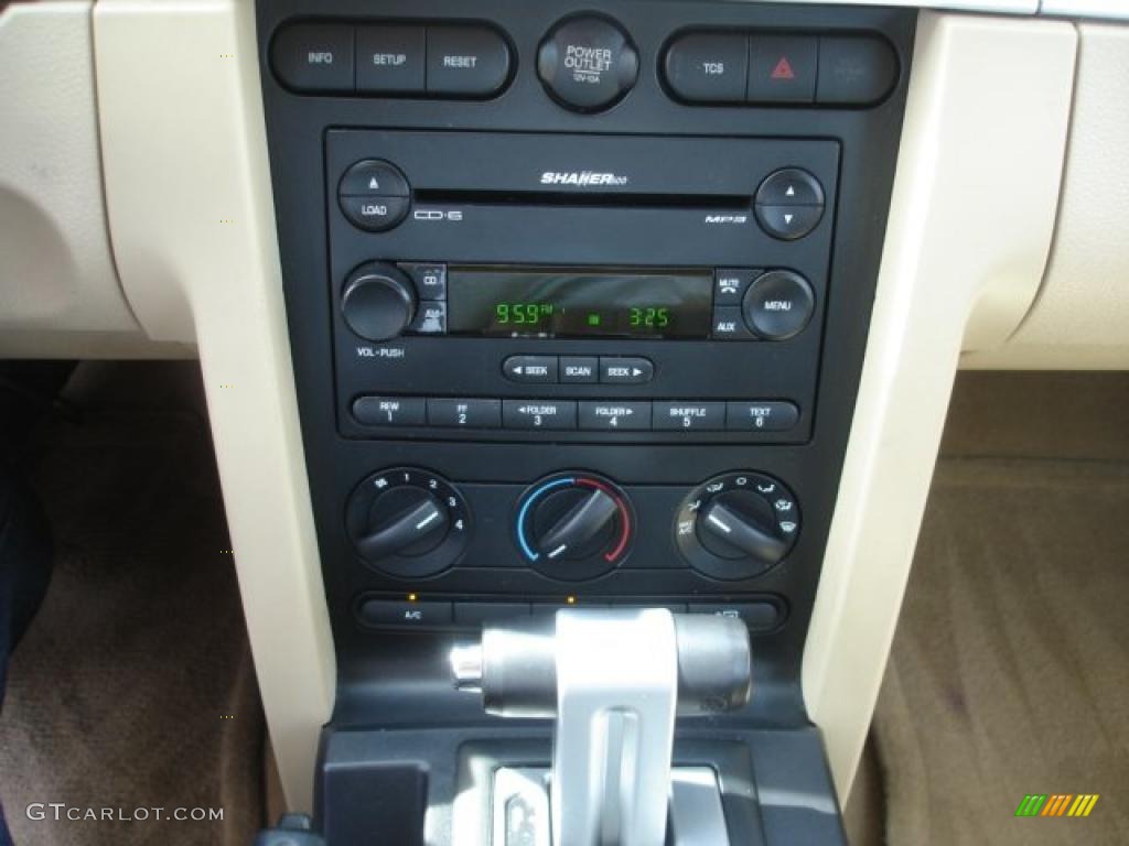2005 Ford Mustang V6 Premium Coupe Controls Photo #47989272