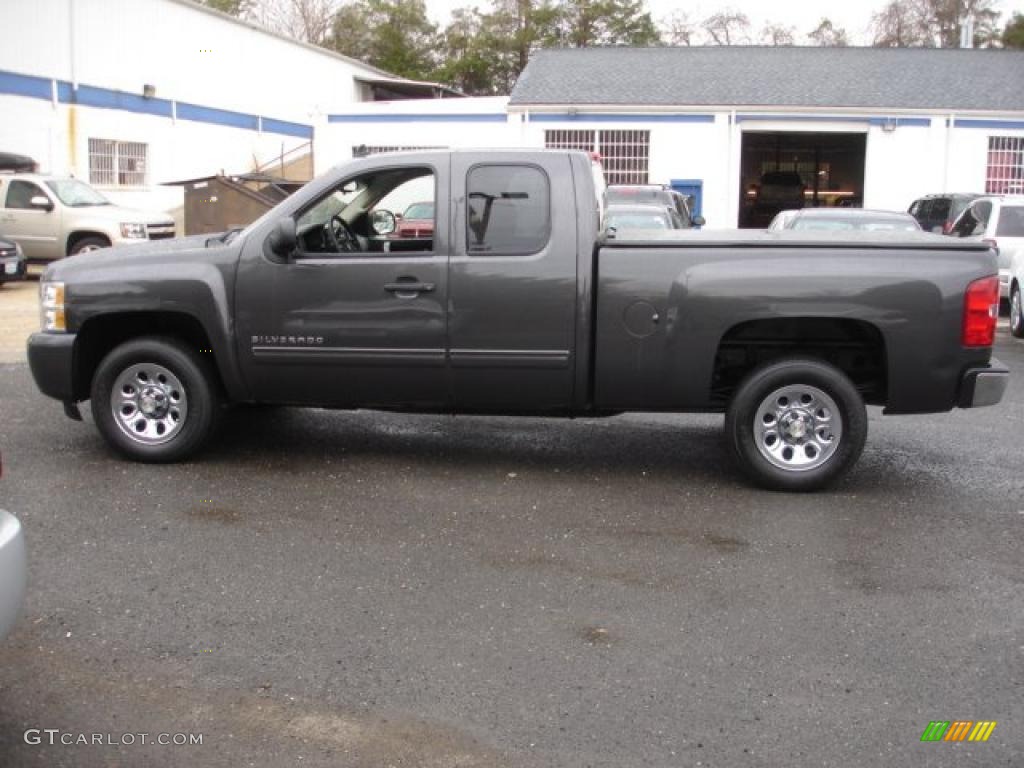 2010 Silverado 1500 LS Extended Cab - Black Granite Metallic / Dark Titanium photo #9