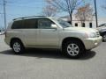 2001 Vintage Gold Metallic Toyota Highlander V6 4WD  photo #2