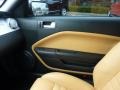 Medium Parchment Interior Photo for 2009 Ford Mustang #47996373