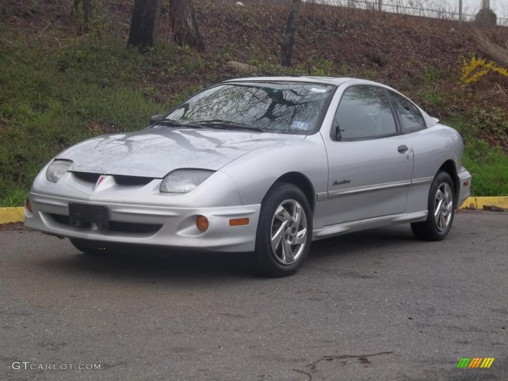 2001 Sunfire SE Coupe - Ultra Silver Metallic / Graphite photo #2