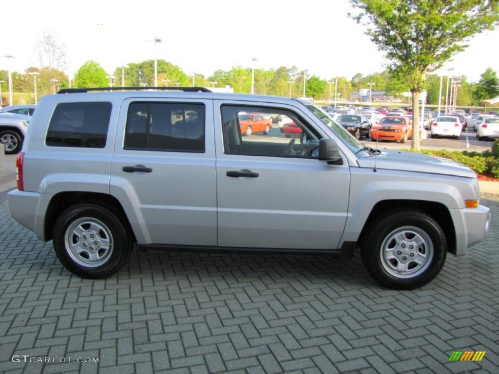 Bright Silver Metallic 2009 Jeep Patriot Sport Exterior Photo #47997084