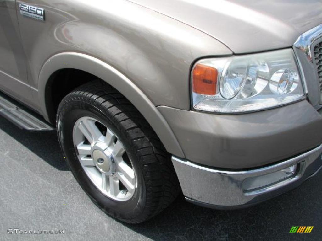 2004 F150 Lariat SuperCrew - Arizona Beige Metallic / Tan photo #2