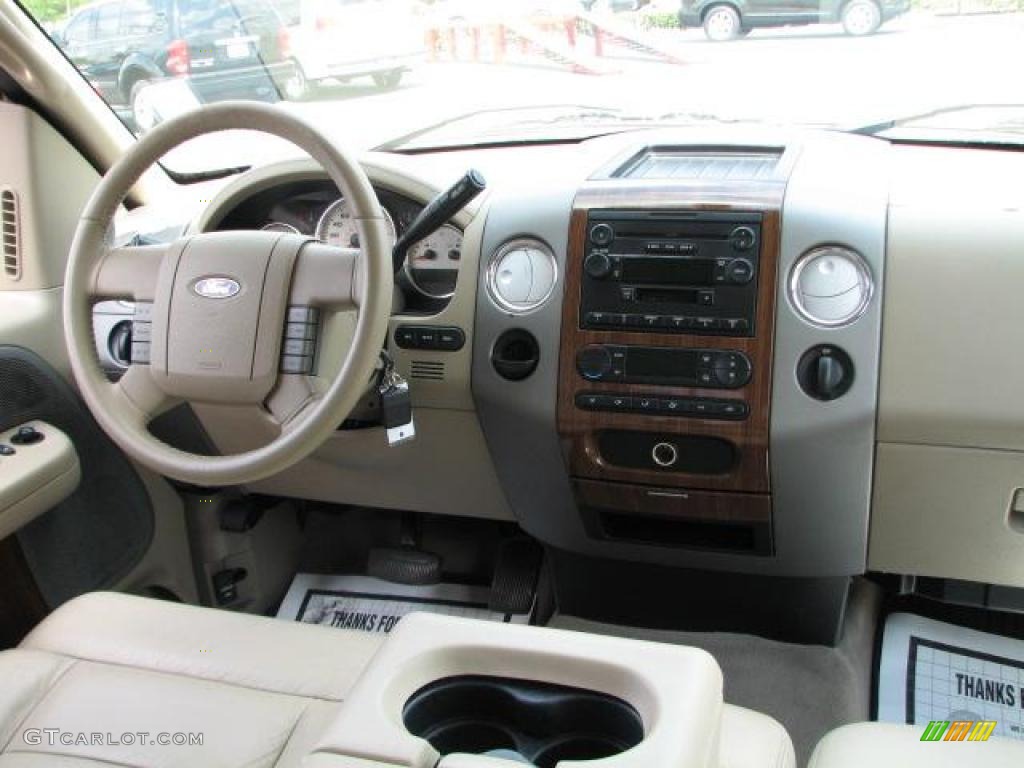 2004 F150 Lariat SuperCrew - Arizona Beige Metallic / Tan photo #18