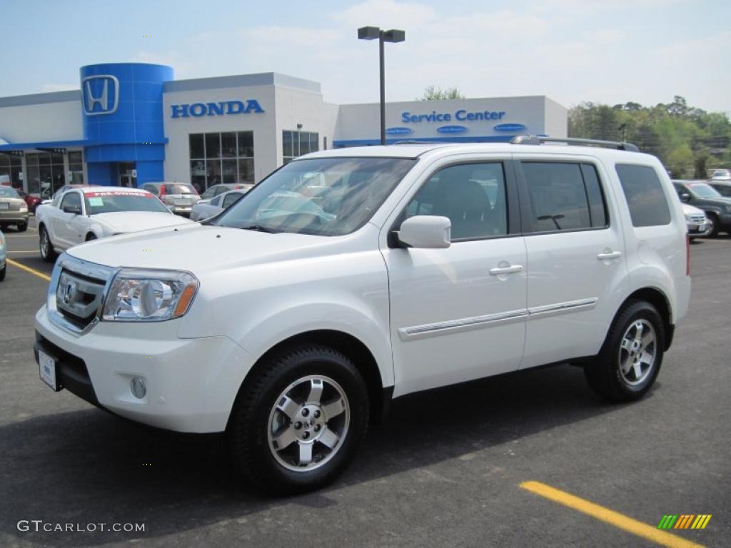 White Diamond Pearl Honda Pilot