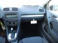 Black - Golf 4 Door Photo No. 15