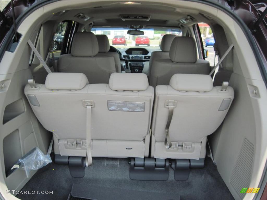 2011 Honda Odyssey Touring Trunk Photo #48004551