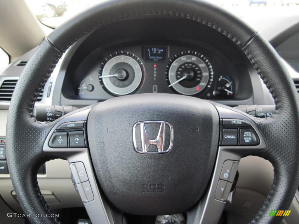 2011 Honda Odyssey Touring Controls Photo #48004722