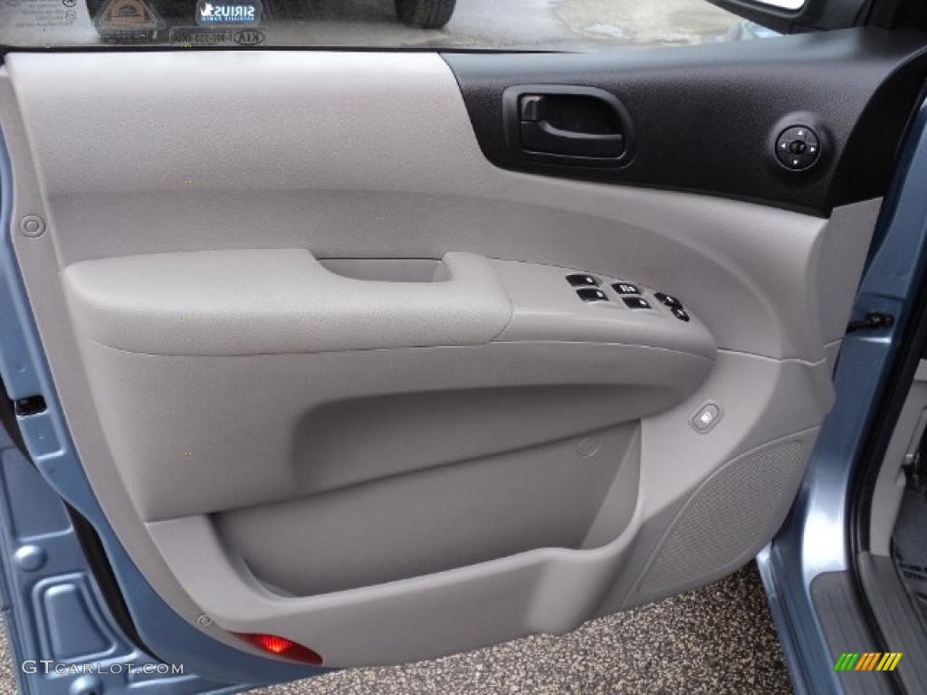 2009 Kia Sedona LX Gray Door Panel Photo #48006682