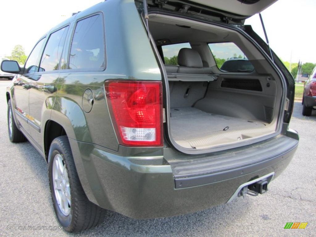 2007 Grand Cherokee Laredo - Jeep Green Metallic / Khaki photo #16