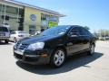 Black - Jetta SE Sedan Photo No. 1