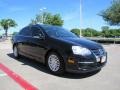 Black - Jetta SE Sedan Photo No. 7
