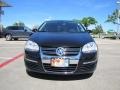 Black - Jetta SE Sedan Photo No. 8