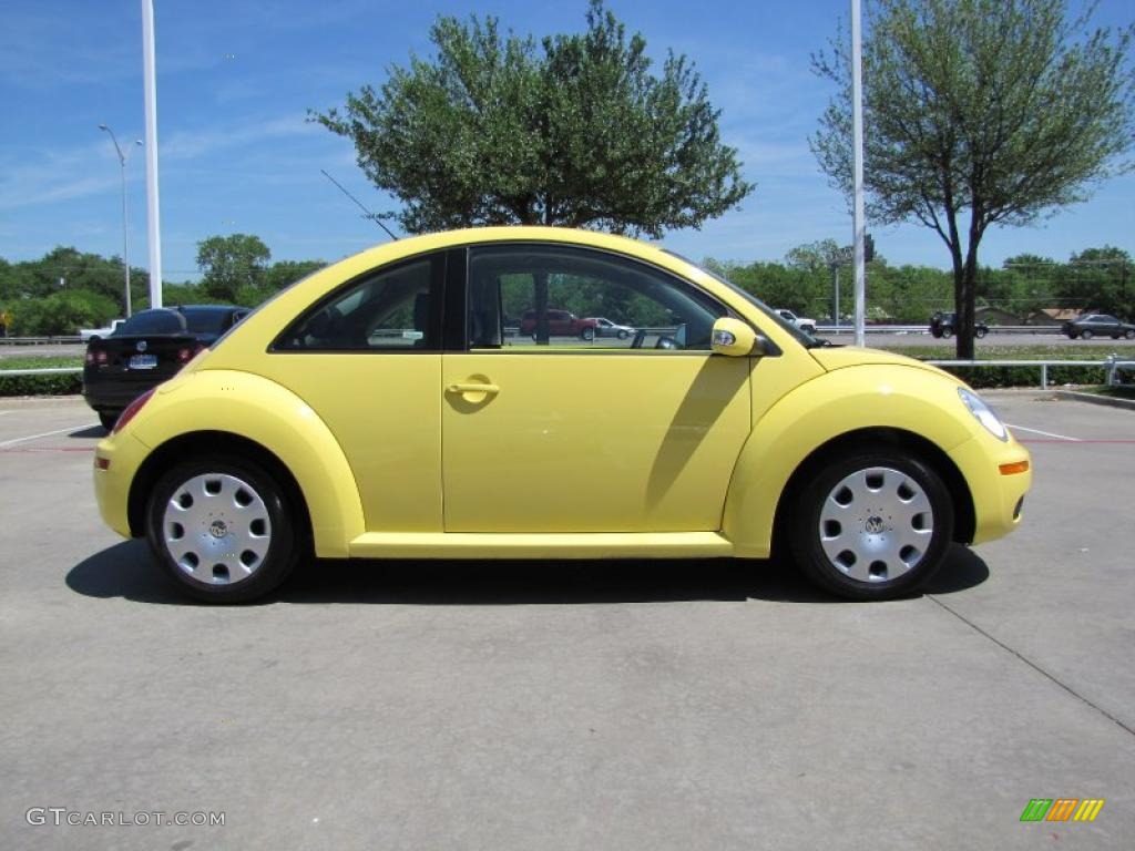 2010 New Beetle 2.5 Coupe - Sunflower Yellow / Black photo #6