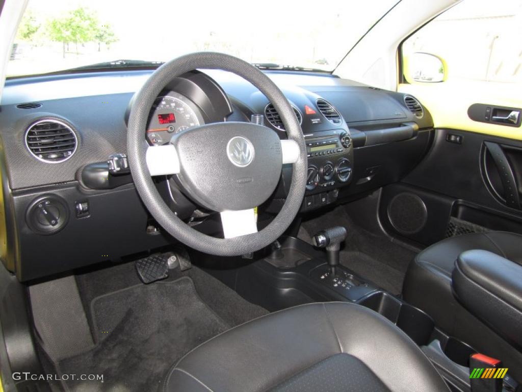 Black Interior 2010 Volkswagen New Beetle 2.5 Coupe Photo #48013390