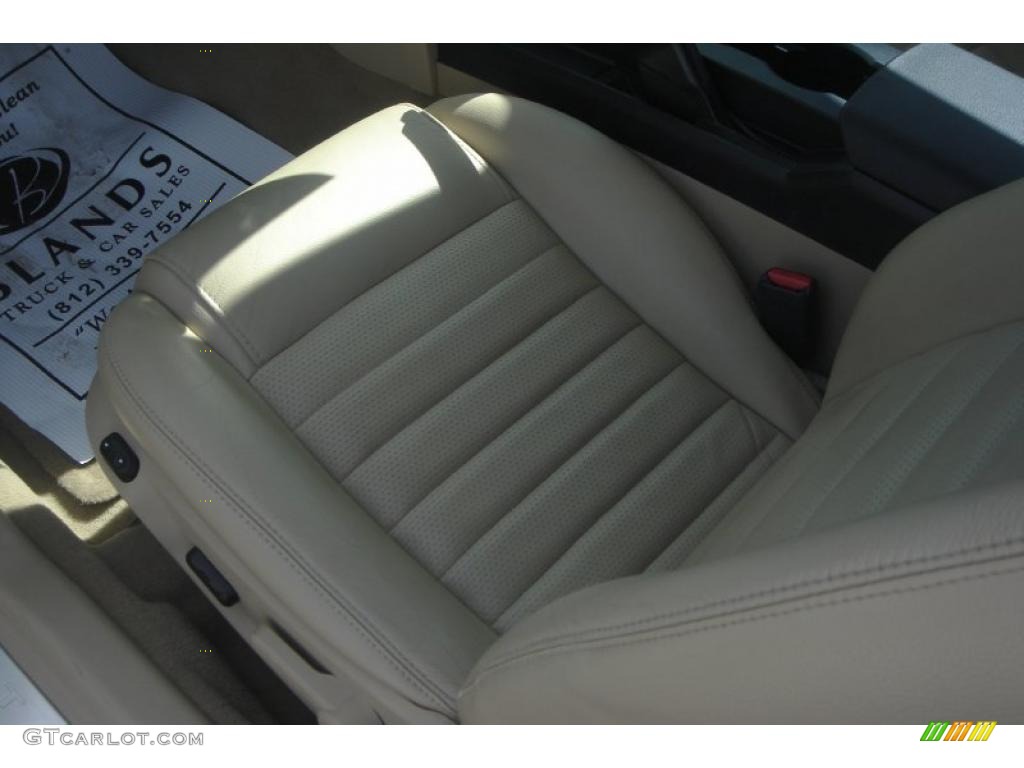 2006 Mustang GT Premium Coupe - Legend Lime Metallic / Light Parchment photo #16