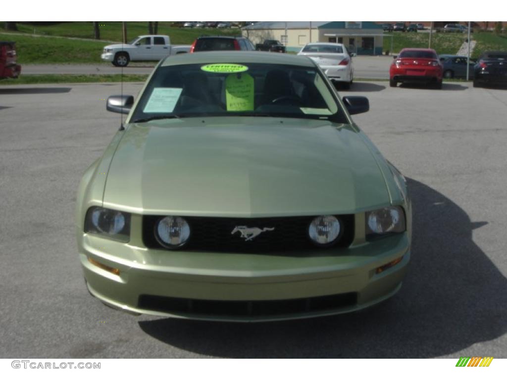 2006 Mustang GT Premium Coupe - Legend Lime Metallic / Light Parchment photo #22