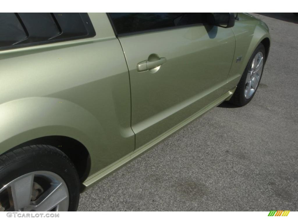2006 Mustang GT Premium Coupe - Legend Lime Metallic / Light Parchment photo #26