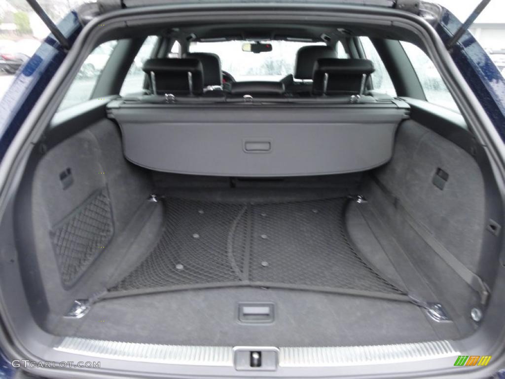 2006 Audi S4 4.2 quattro Avant Trunk Photos